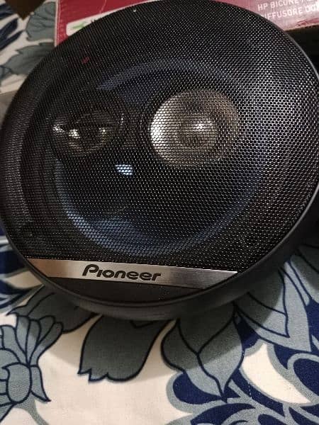 Poineer Car Speakers For Sale with Heavy Base And Tutor Attached 5