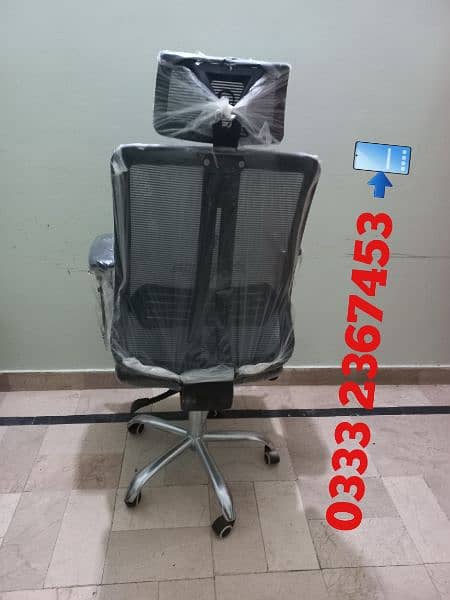 Slightly Use Head Reast Gaming Chair Available 2