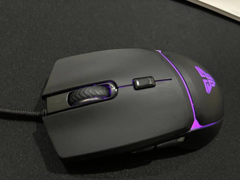 Gaming mouse 3