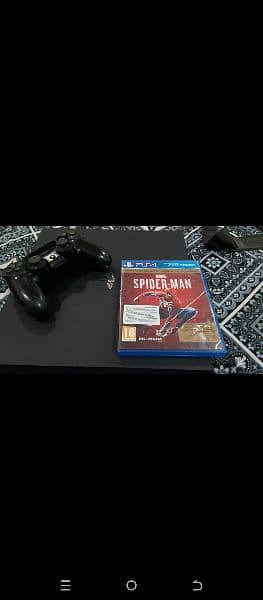 PS4 pro 1 tb with game and controller 4