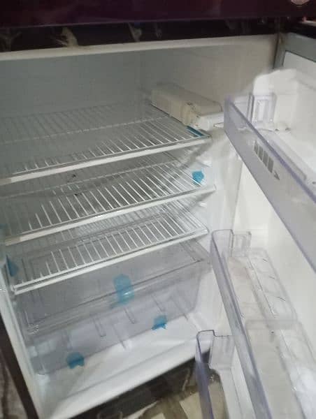 Dawlance fridge box pack 1 Day bi used ni ha 7