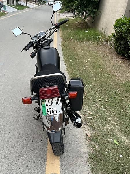 Suzuki GS 150 (self start) 3