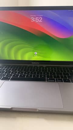 Macbook pro 13 inch 2019 8/256