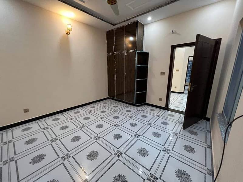 House Available For sale In Shadab Garden 10