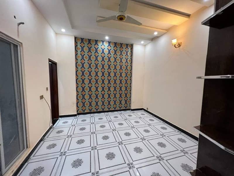 House Available For sale In Shadab Garden 15