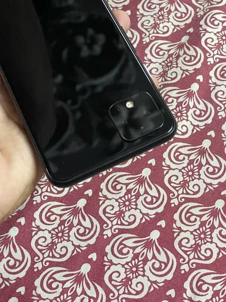 Google Pixel 4 xl minor scratches 7