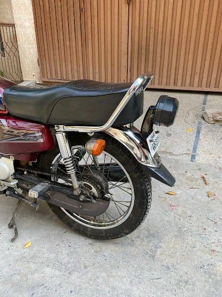 Honda 125 8