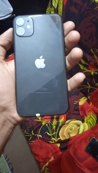 iPhone 11 64 Gb Sale karna h 4