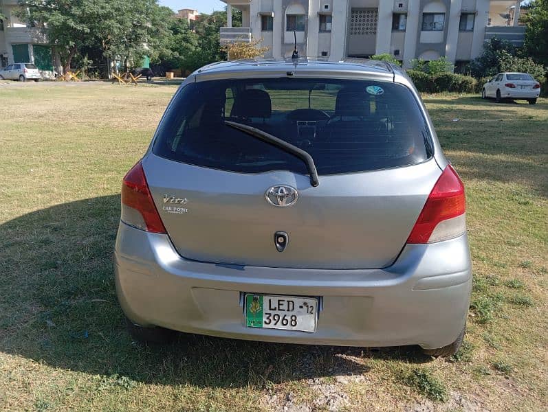 Toyota Vitz 09/ 2012 5