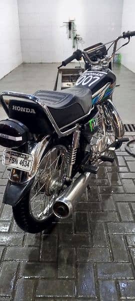 Honda 125 Black 1