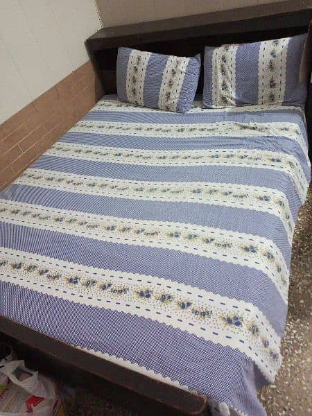 wooden bed for sale 0