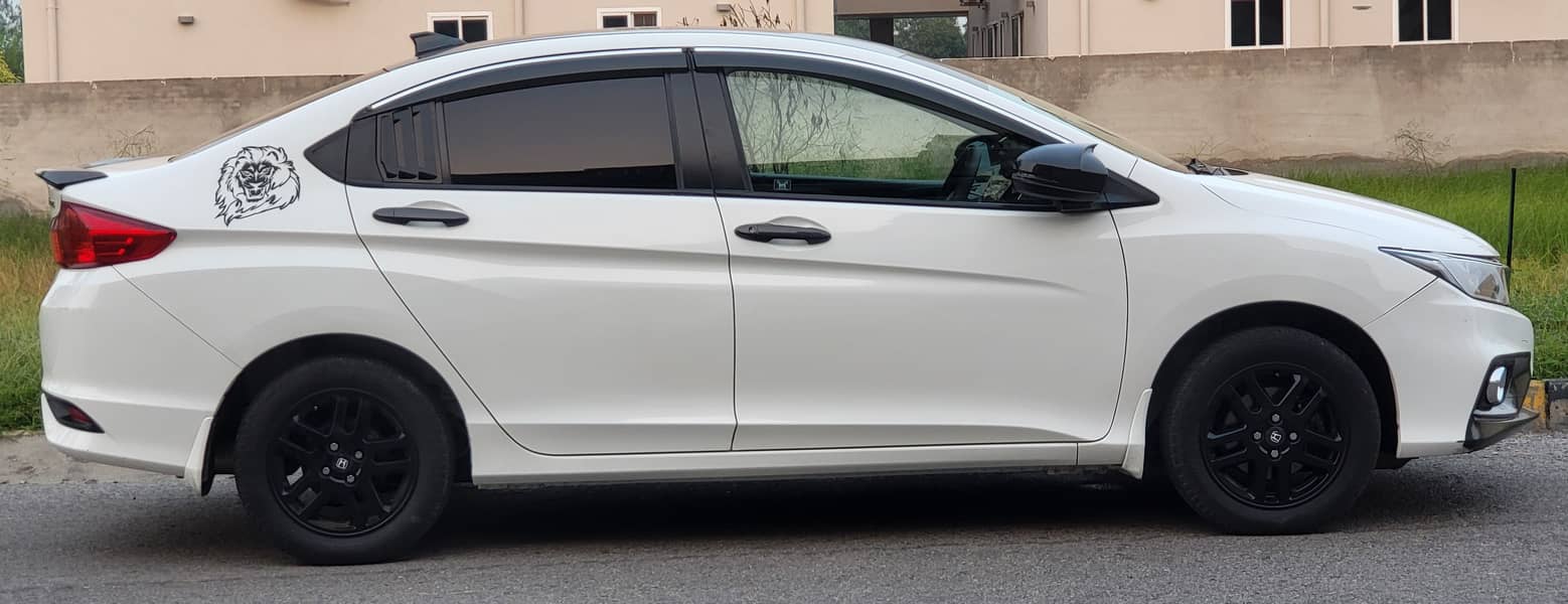 Honda City IVTEC 2022 1.2L M/T 7