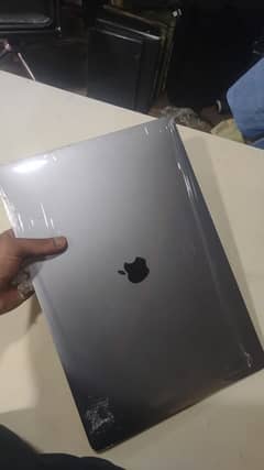 Macbook pro 2018 16/1TB 0