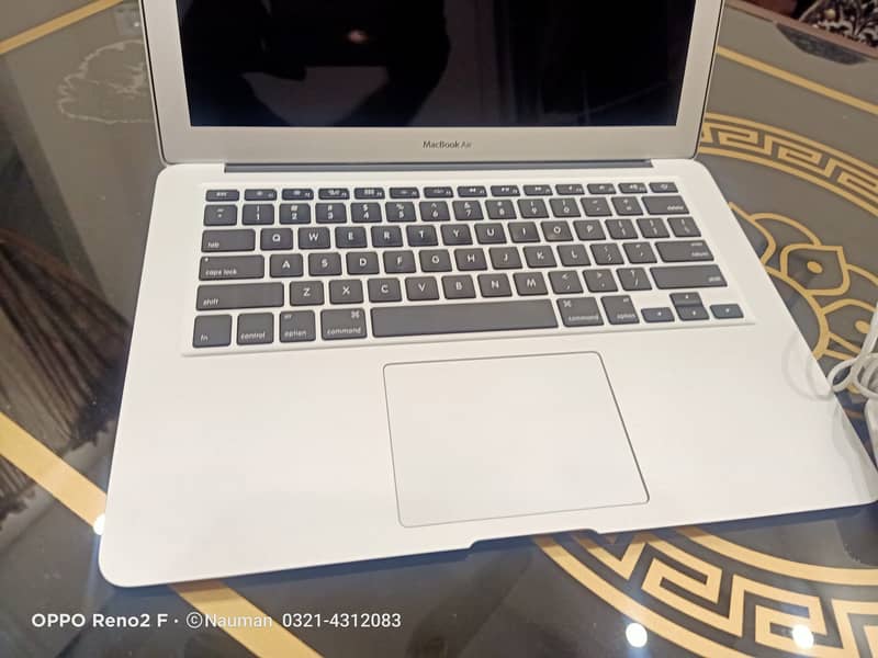 Apple MacBook Air 2017, Core i7, 8GB Ram 4