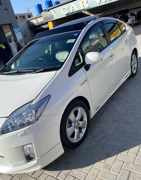 Toyota Prius 2011 6