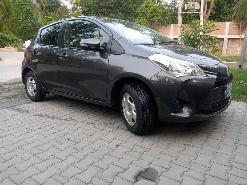 Toyota Vitz 2019 bumper to bumper original paint garanted 1