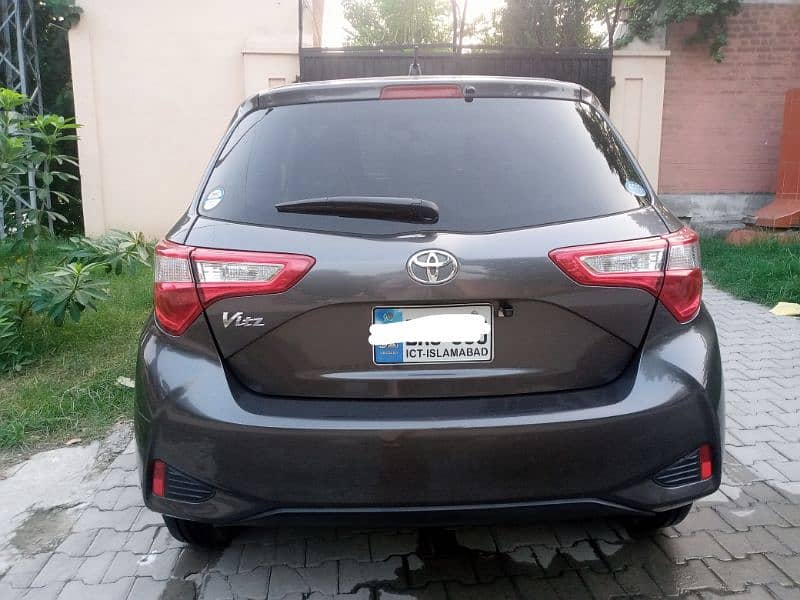 Toyota Vitz 2019 bumper to bumper original paint garanted 9