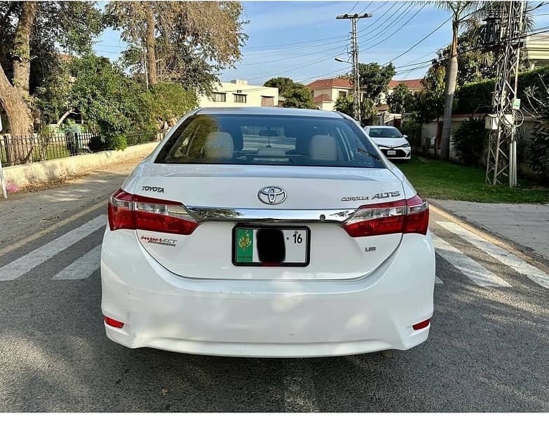 Toyota Corolla Altis 2015 3