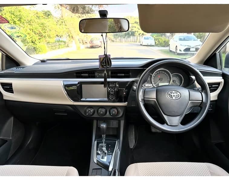 Toyota Corolla Altis 2015 4