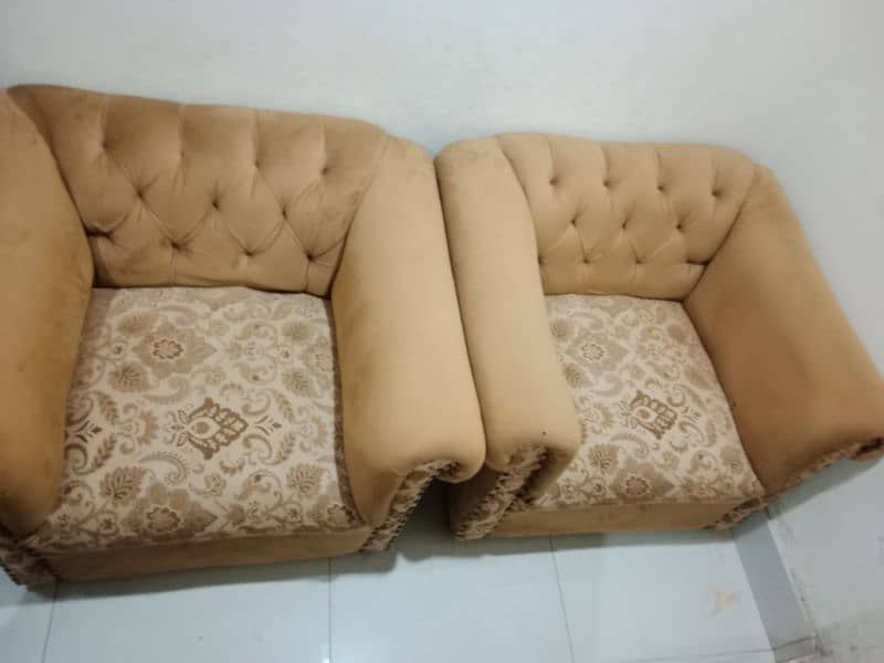 Sofa set 5 seaters 2