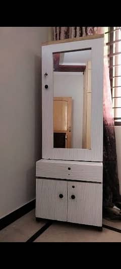 dressing table