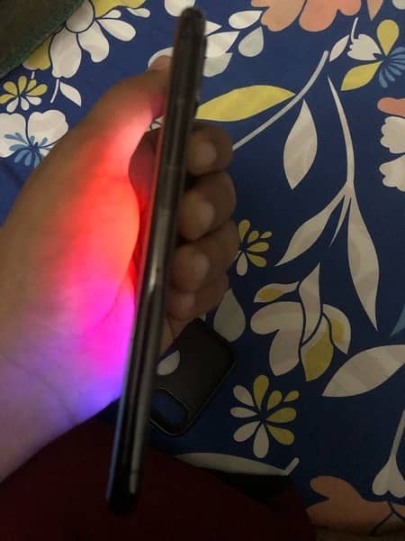 Iphone XS 64 GB Non PTA 3