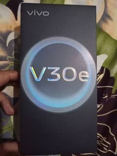 Vivo v30e box open