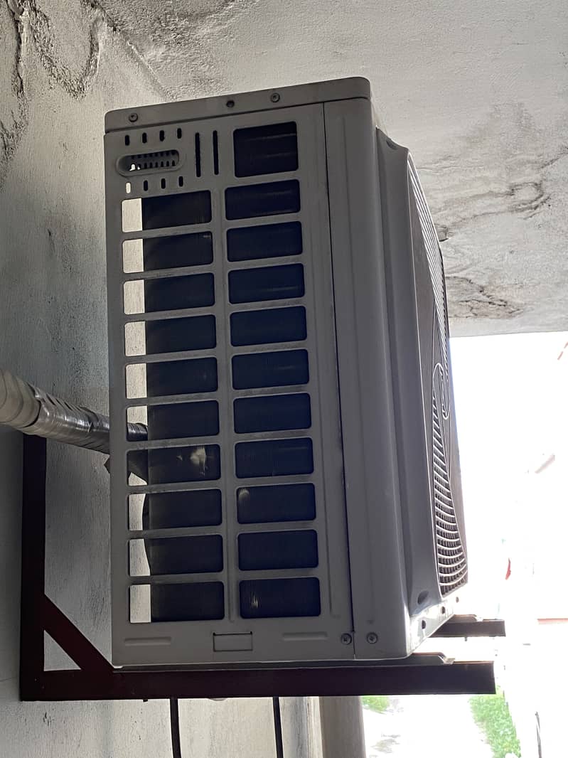 1.5 Ton Haier Split DC Inverter 5