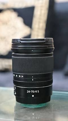 Nikon lens z mount 24-70 f4