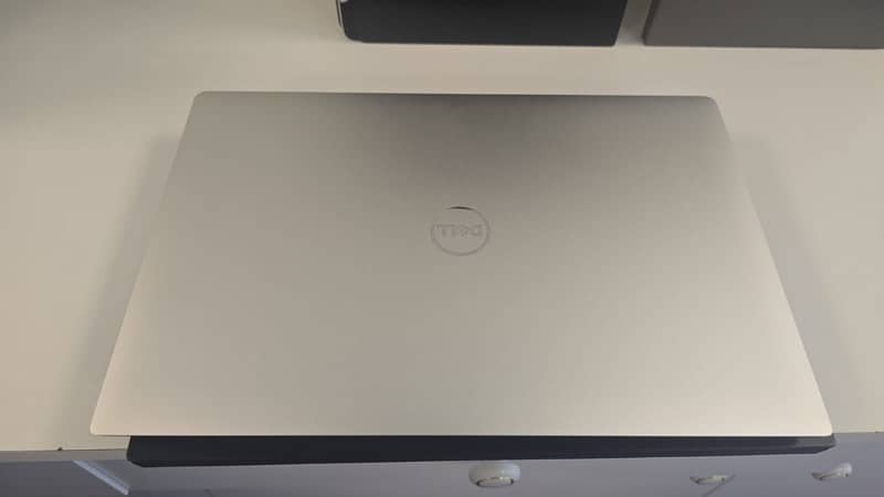 Dell precision 5540 corei9 9th gen 6