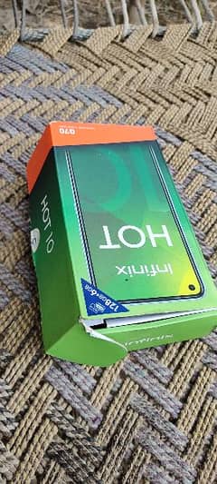 INFINIX HOT 10