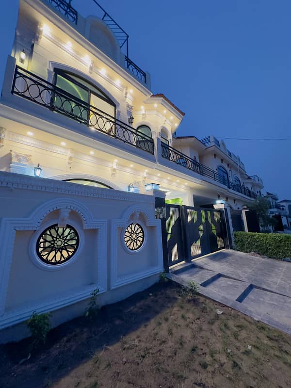 5 Marla lavish house for sale in Buch villas multan Hot Location 7