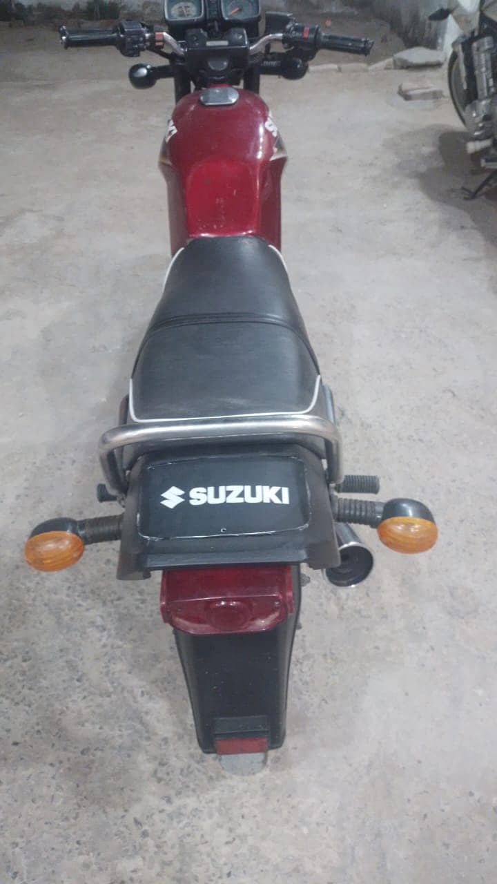 Suzuki  GS 125cc 1