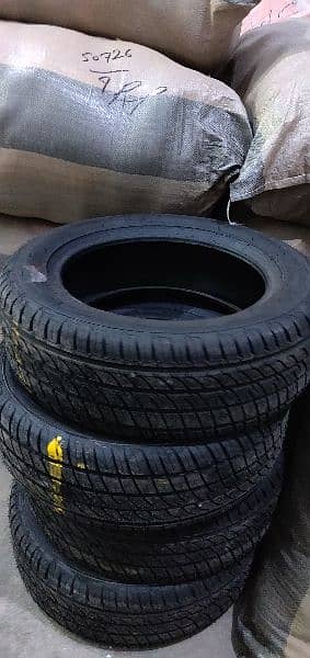 juke vezel 215-60-17 size tyre 0