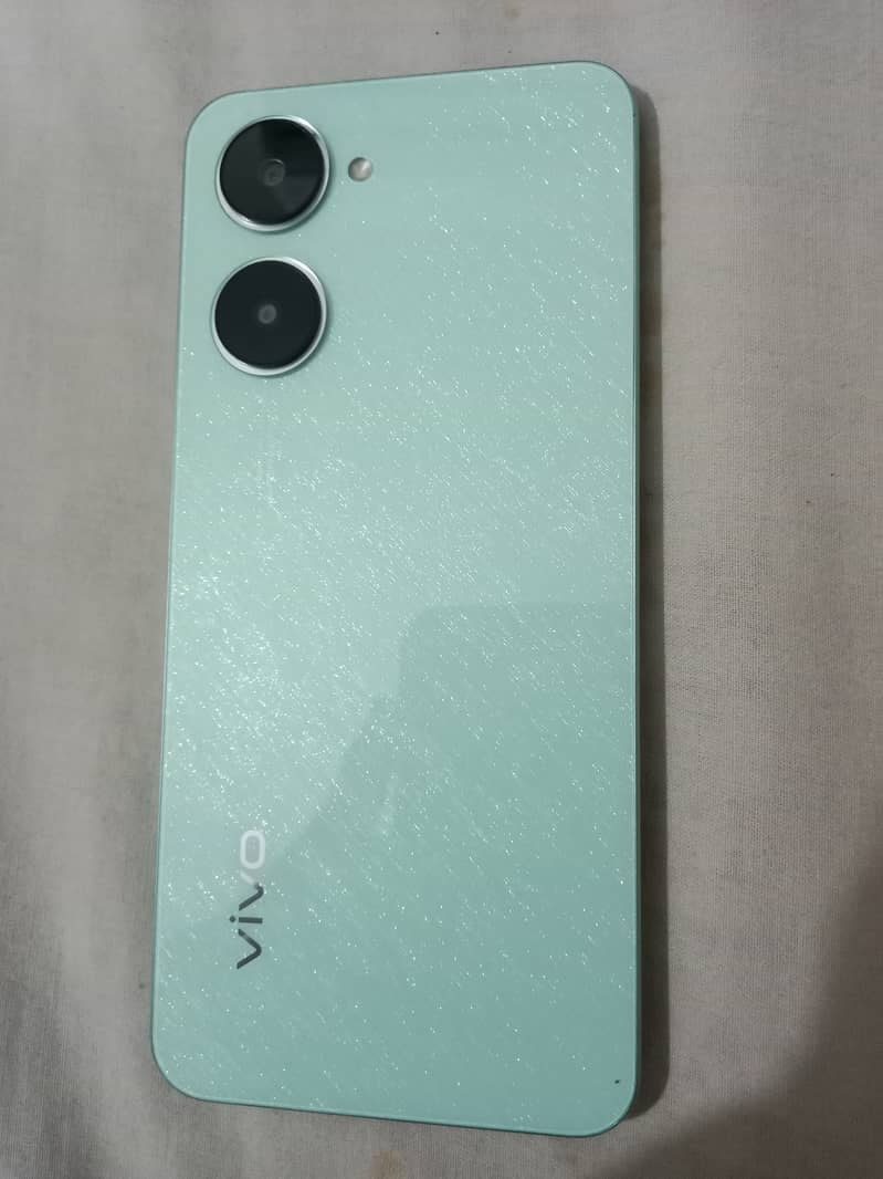 vivo Y03 3