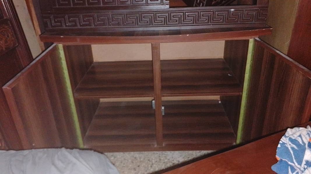 Complete bed set, deewan and iron table for sale 6