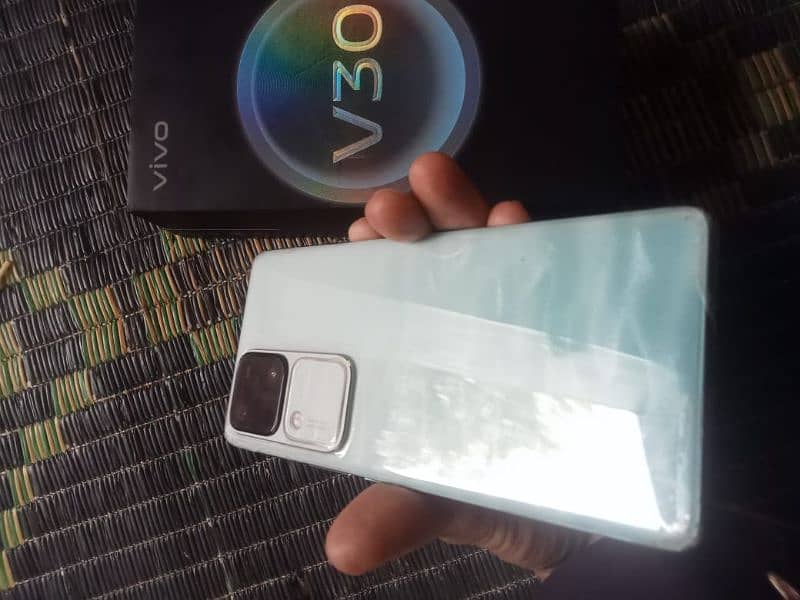 Vivo V30 5G 6