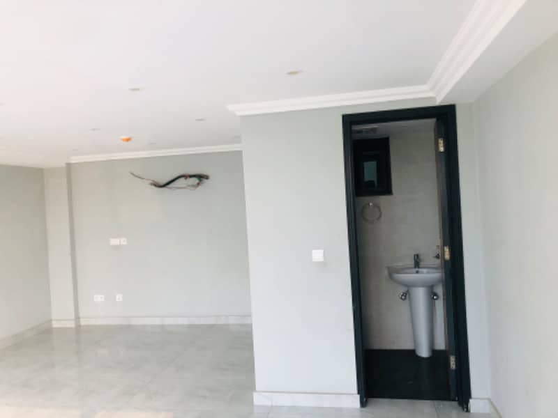 Brand new 4 Marla corner building with lift for rent phase 8 Broadway: 4