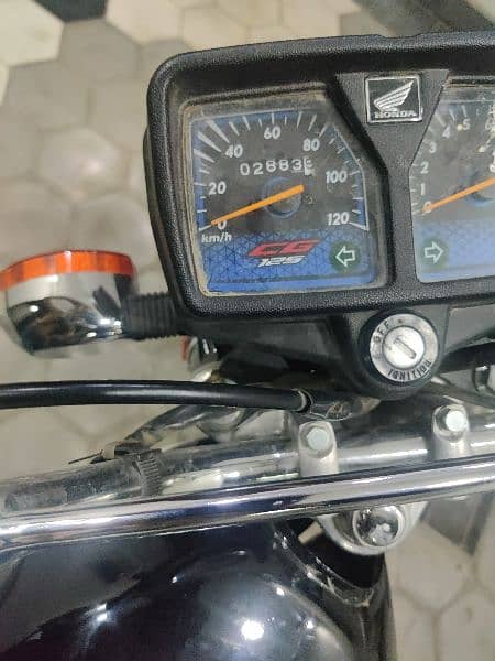 Honda CG125 2024 3