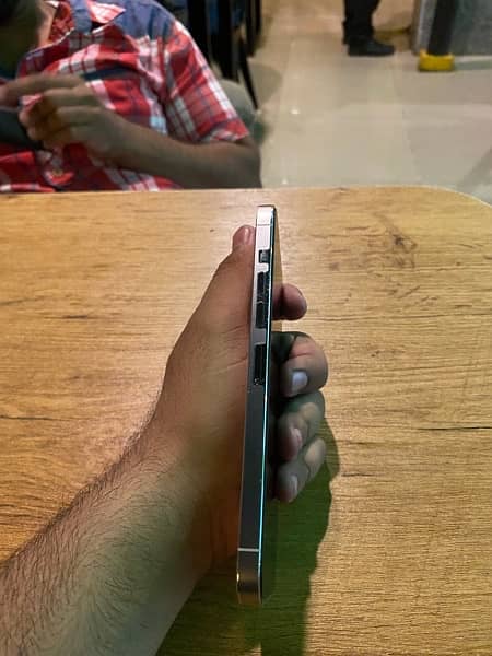 IPHONE 13Pro Max 1024Gb PTA Proved 4