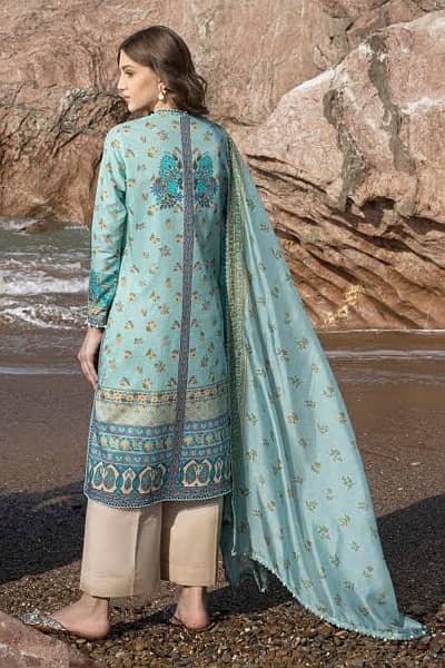 sana safinaz  0rignal embriodred suits in sale 1