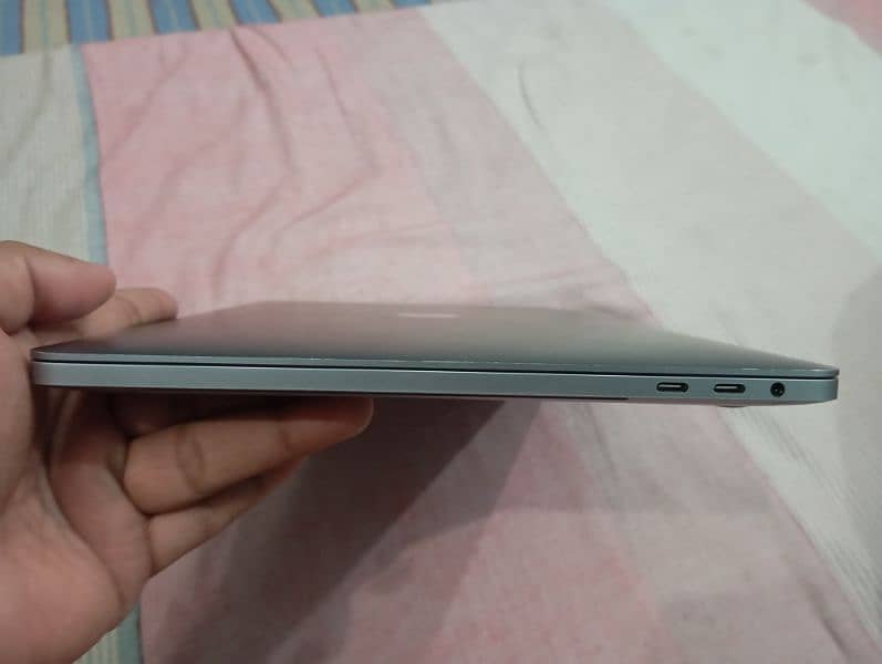 Macbook Pro 2020 model (16/512ssd) 5