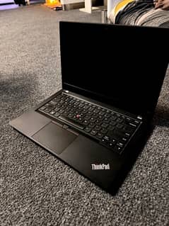 Thinkpad T490 8gen/16gb ram 256 SSD