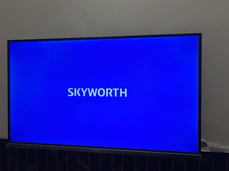 Skyworth 32 inch Smart LED TV (Full HD) 1