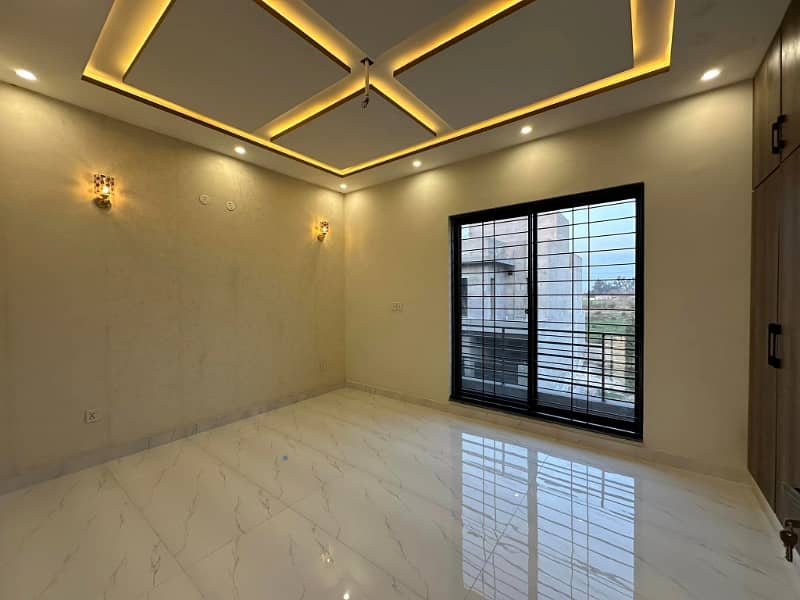 3 Years Installment Plan 5 Marla Modern House On Prime Location Park View City Lahore For Sale 4