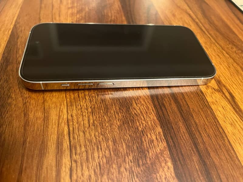 Iphone 14 Pro 128gb with box 2