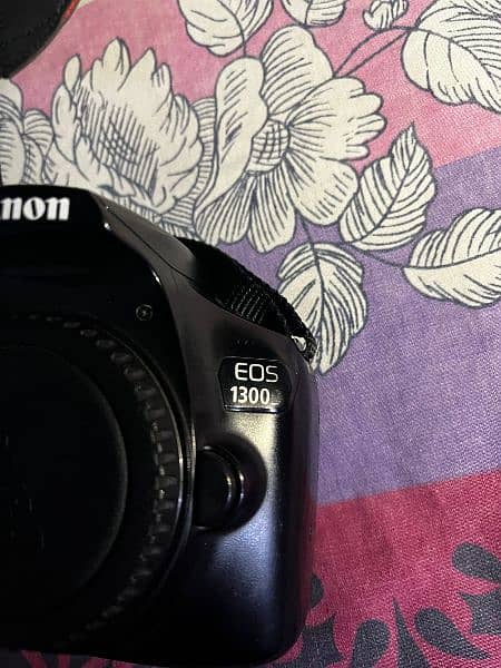 Canon DSLR 1300D 2