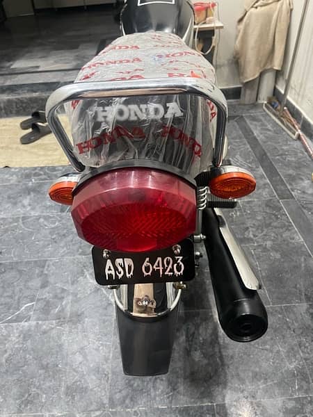 honda 125 black colour 1