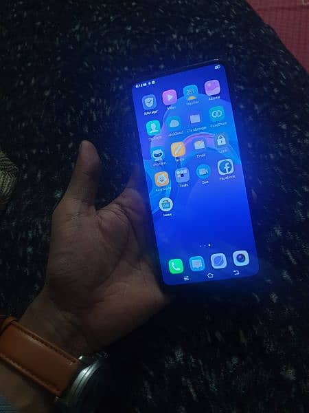 vivo V15 Ram 6GB Storage 64GB 4