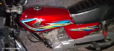 Honda 125   18 model good condition lahore number